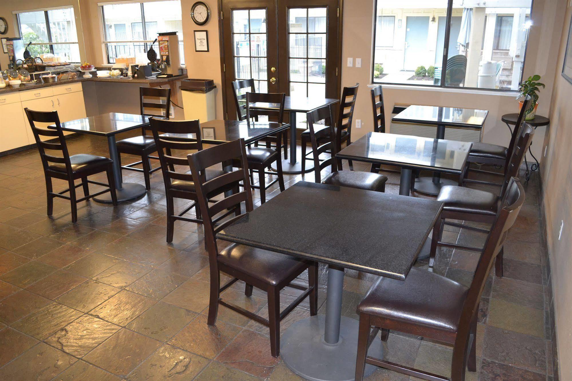 Pepper Tree Inn Beaverton Exterior photo